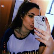 Ragazza per aiuto compiti/ripetizioni